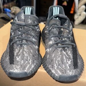 Adidas Yeezy Boost 350 V2 - MX Rock Salt (Gray and Black)